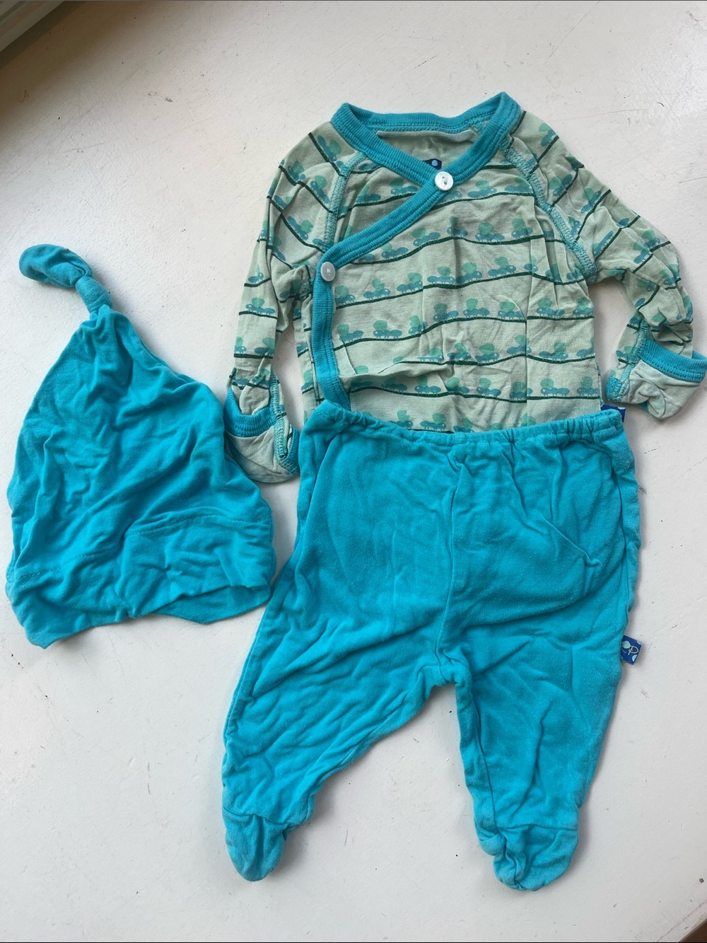 Kickee Pants Newborn Outfit Onesie Pants Hat Viscose Soft Blue Ant Print